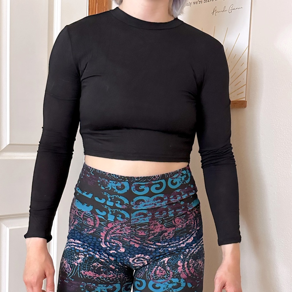 SHEIN Mock Neck Crop Top Black